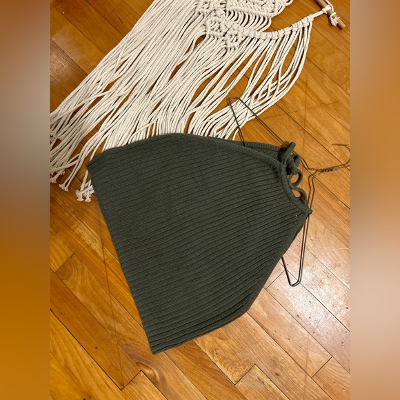 Army green crop top - Picture 1 of 3